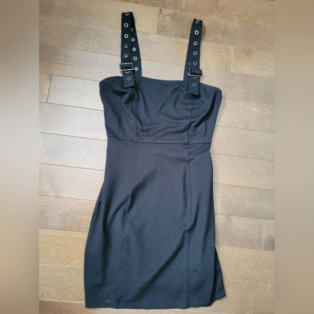 Form Fitting Black Dress with Strap Details